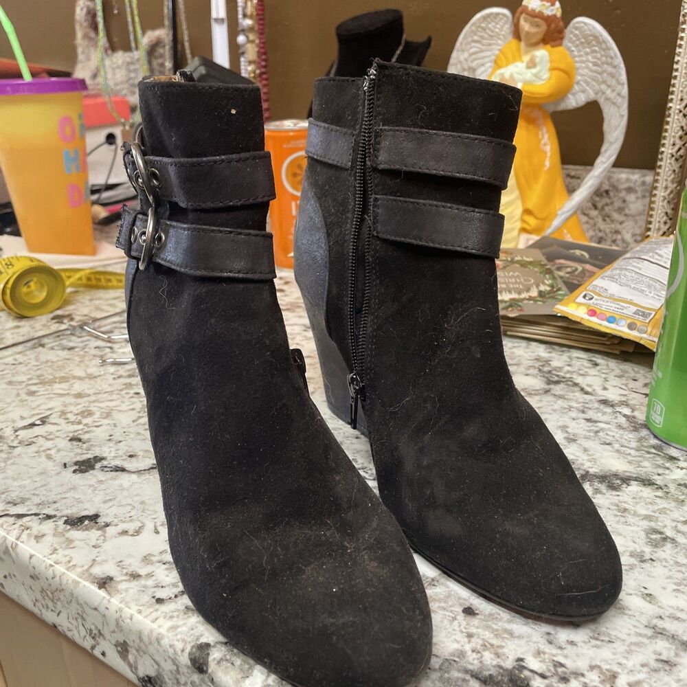 Women's Wedges 5.5 Size. Jaclyn Smith
